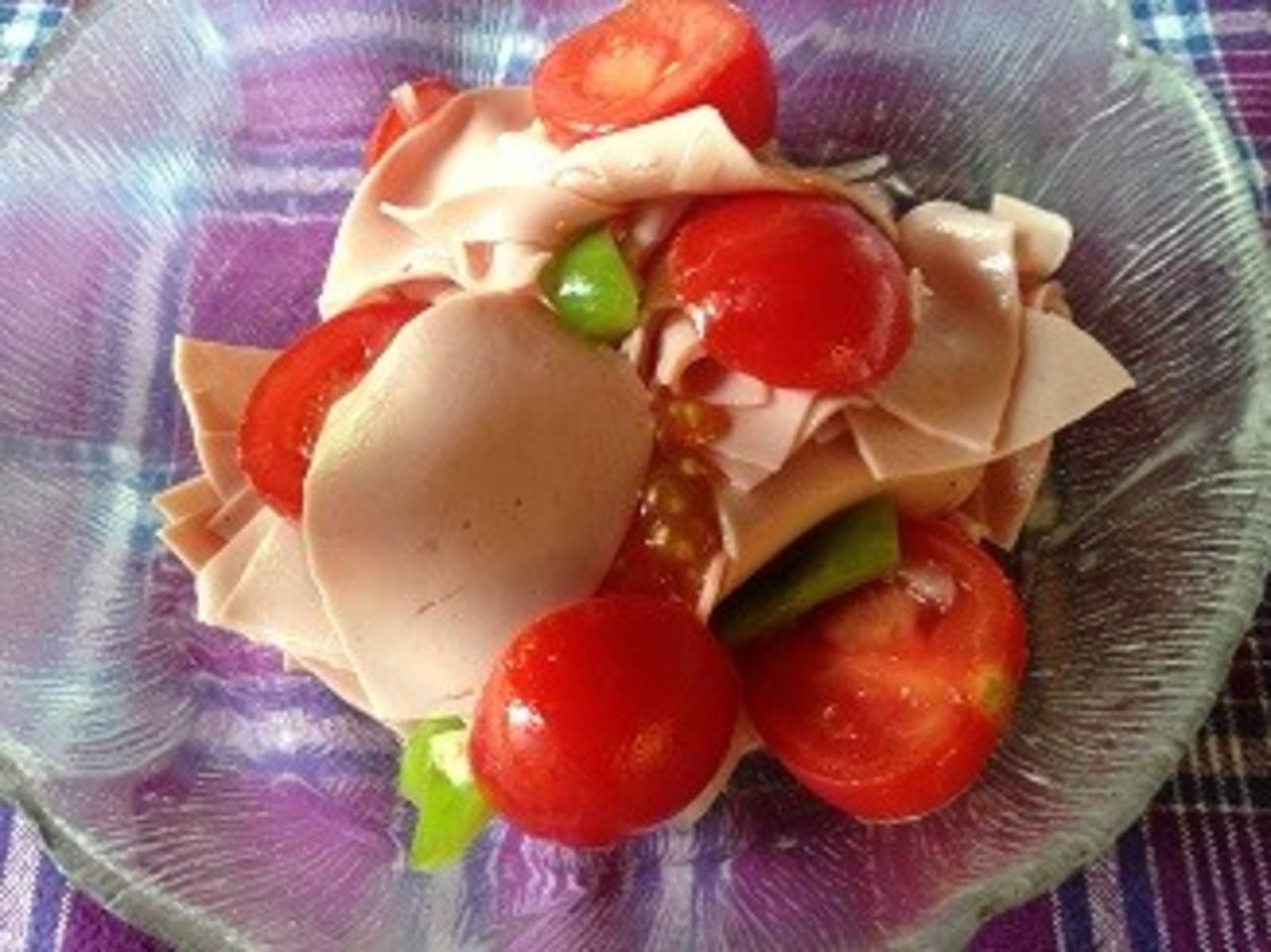 Wurstsalat mit Cherrytomaten und Fenchel Rezept - ichkoche.ch