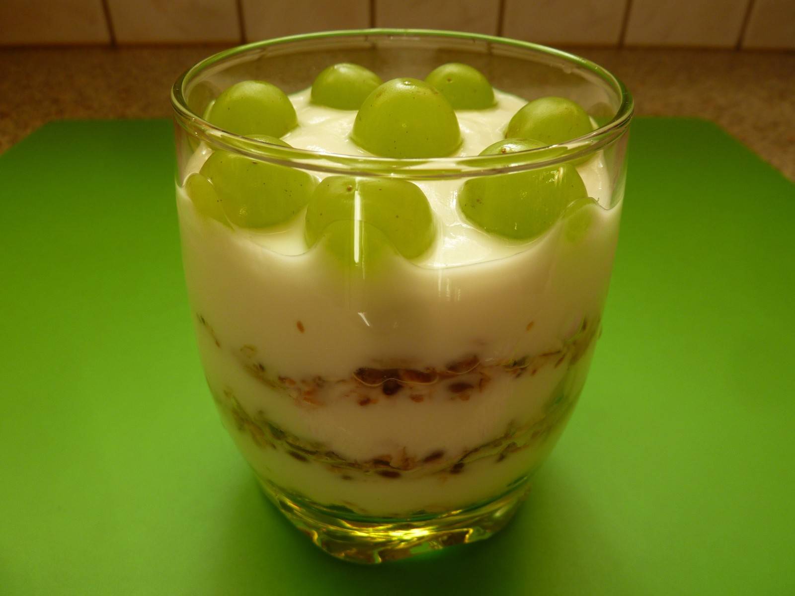 Schicht-Müsli-Dessert