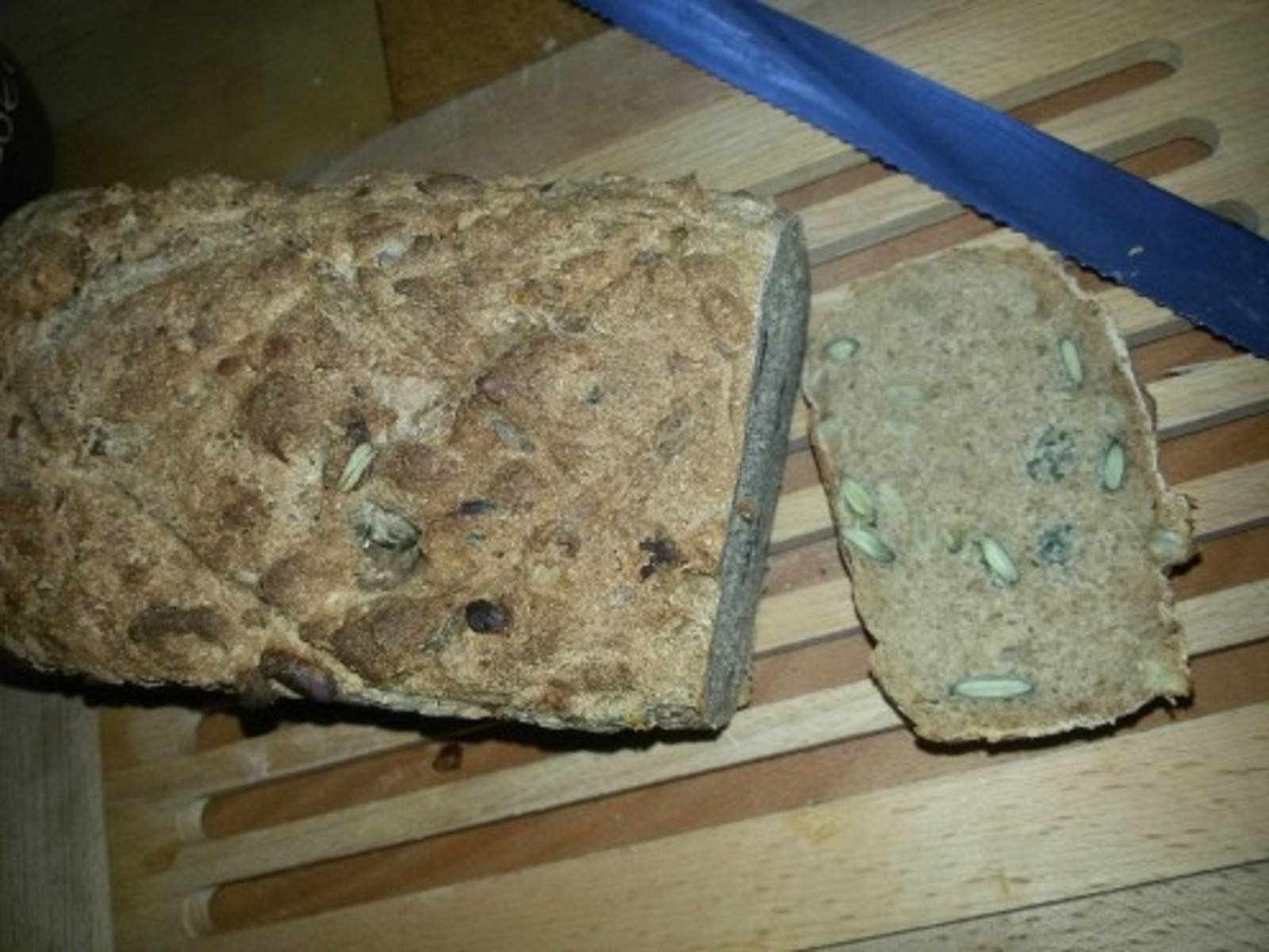 Einfaches Dinkel-Vollkornbrot Rezept - ichkoche.de