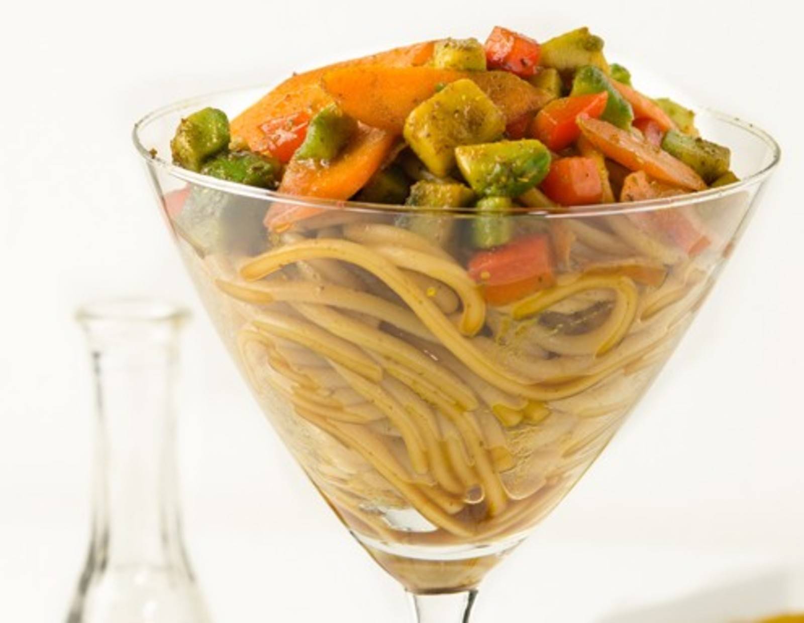 Chinesischer Sommernudelsalat