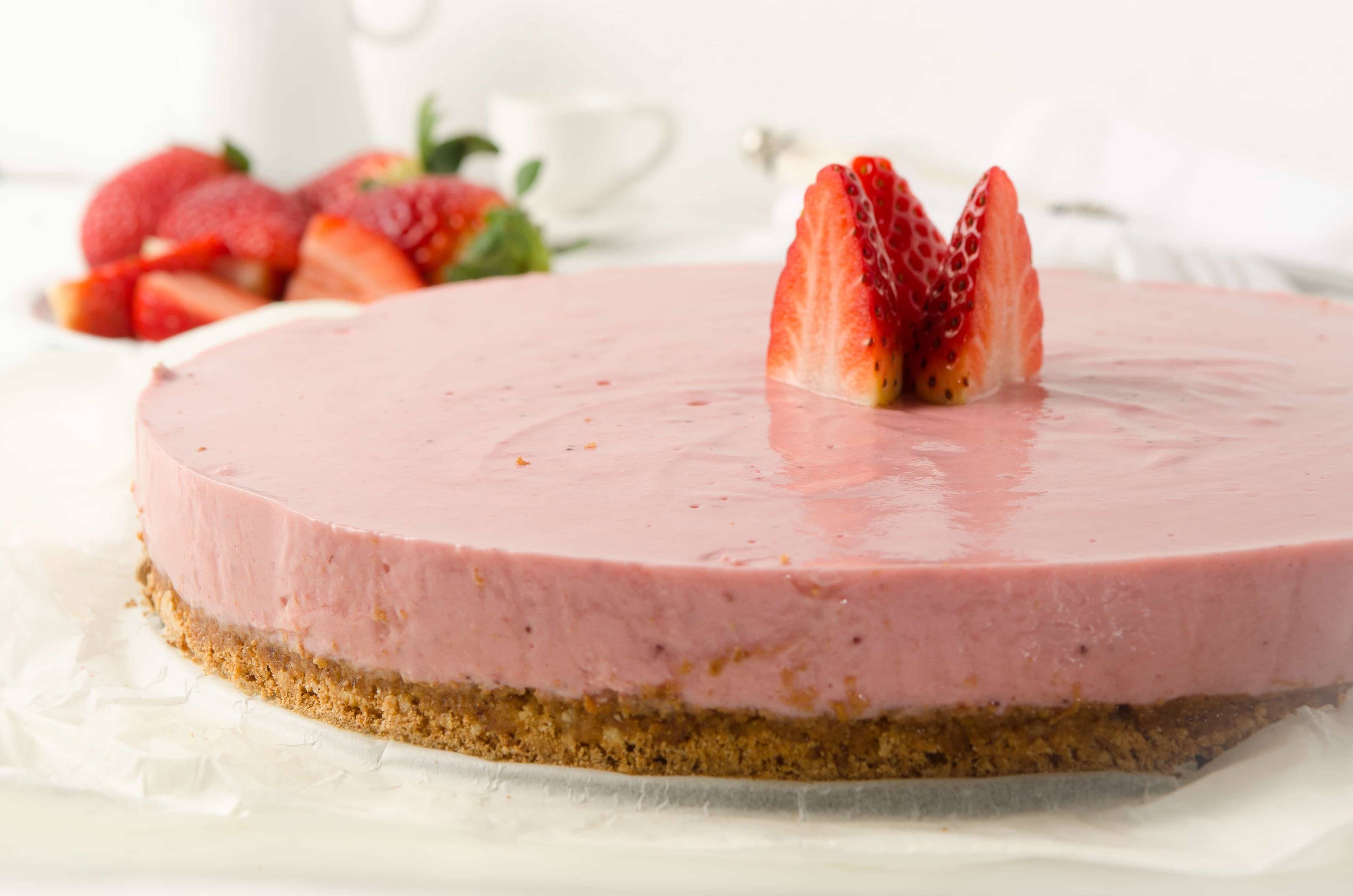 Joghurttorte mit Erdbeeren