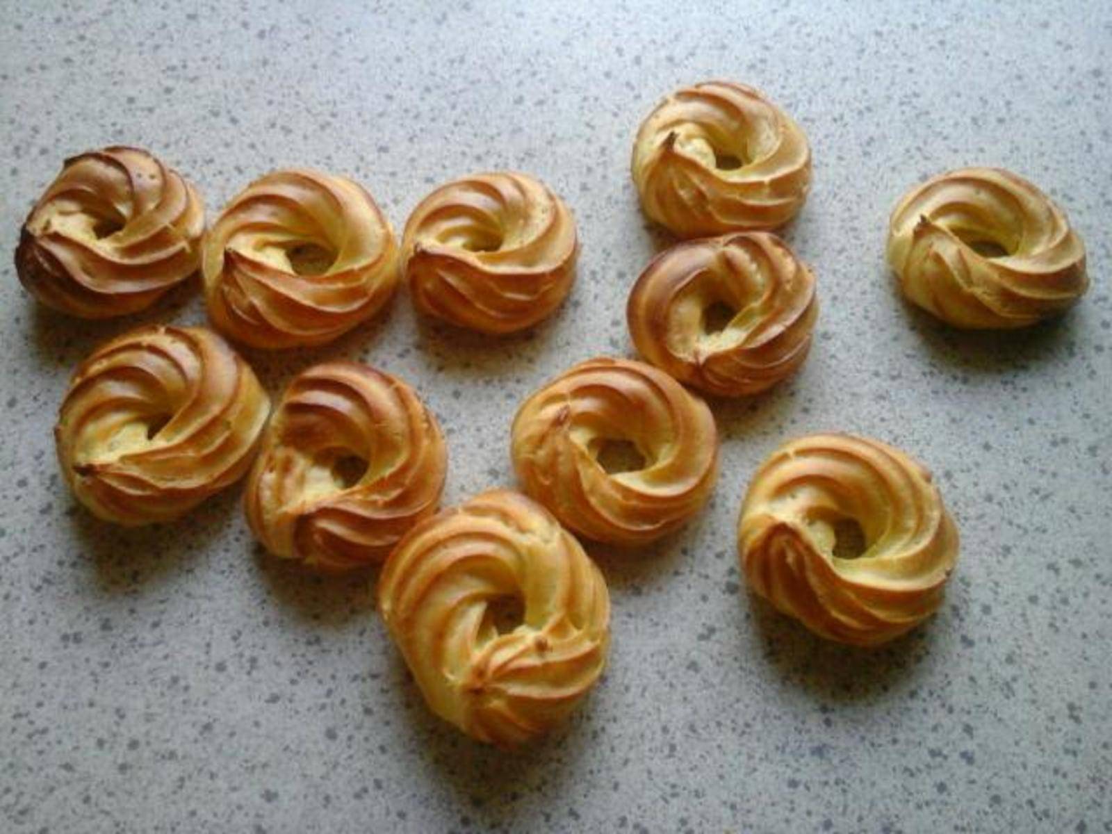 Brandteigkrapferl Grundrezept - ichkoche.de Brandteigkrapferl Grundrezept - ichkoche.de