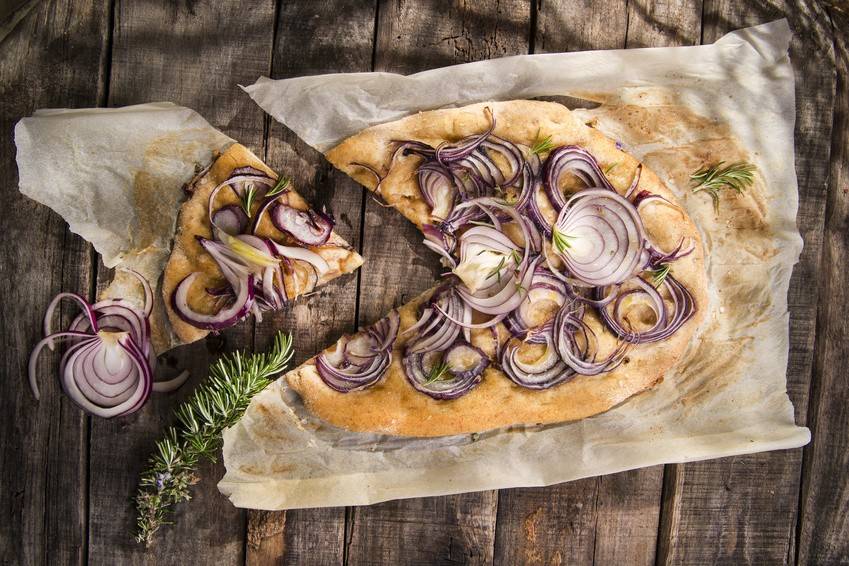 Focaccia mit Zwiebeln Rezept