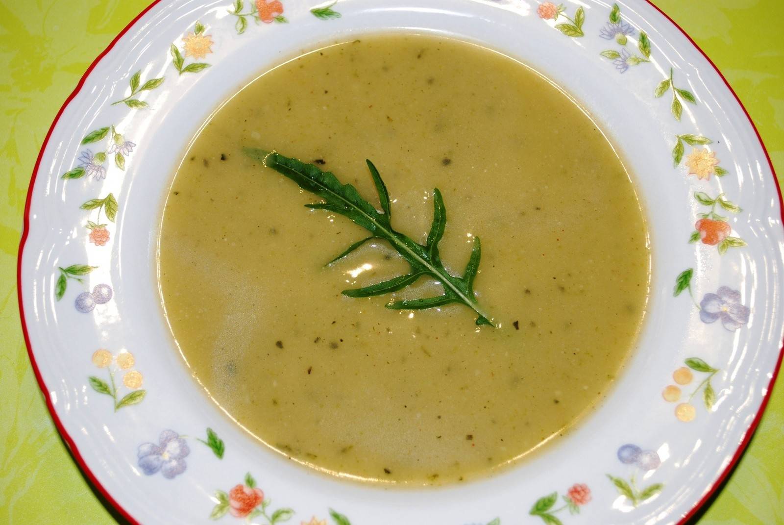 Zucchinicremesuppe Rezept - ichkoche.de Zucchinicremesuppe Rezept - ichkoche.de