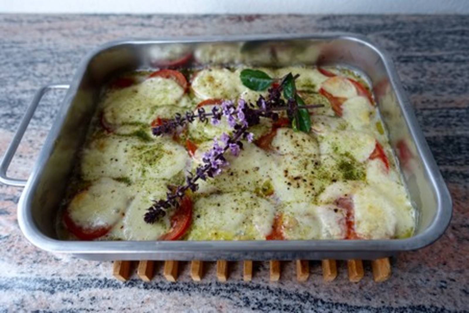 Überbackene Polenta mit Tomaten und Mozzarella Rezept - ichkoche.ch