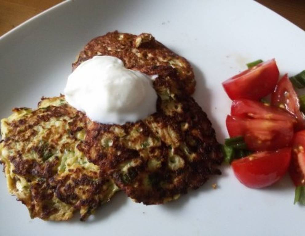 Einfache Zucchini Blinis Einfache Zucchini Blinis