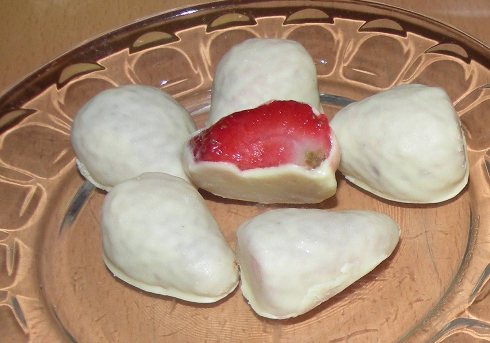 Erdbeeren in weißer Schokolade Rezept - ichkoche.de Erdbeeren in weißer Schokolade Rezept - ichkoche.de