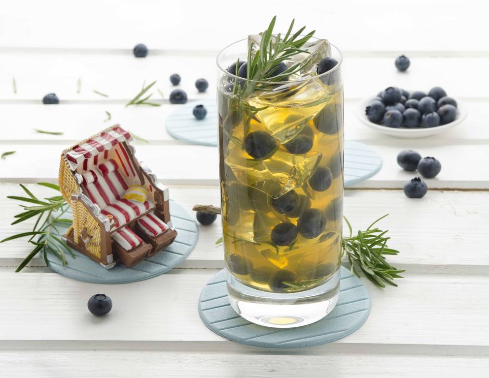 Heidelbeer-Rosmarin-Eistee Heidelbeer-Rosmarin-Eistee