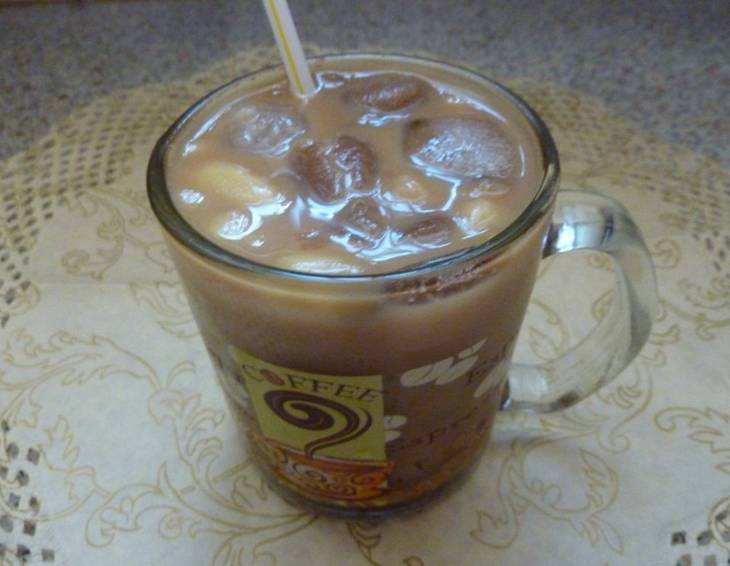 Eisiger Vanille-Kaffee