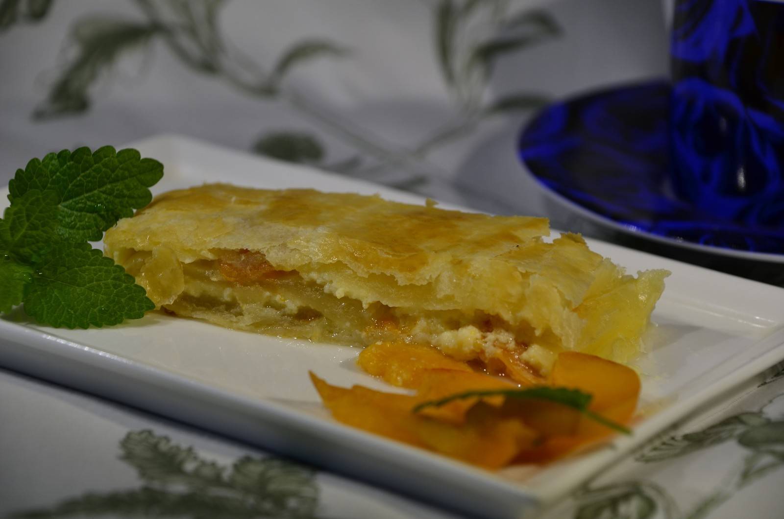 Topfen-Marillen-Strudel Rezept - ichkoche.de Topfen-Marillen-Strudel Rezept - ichkoche.de