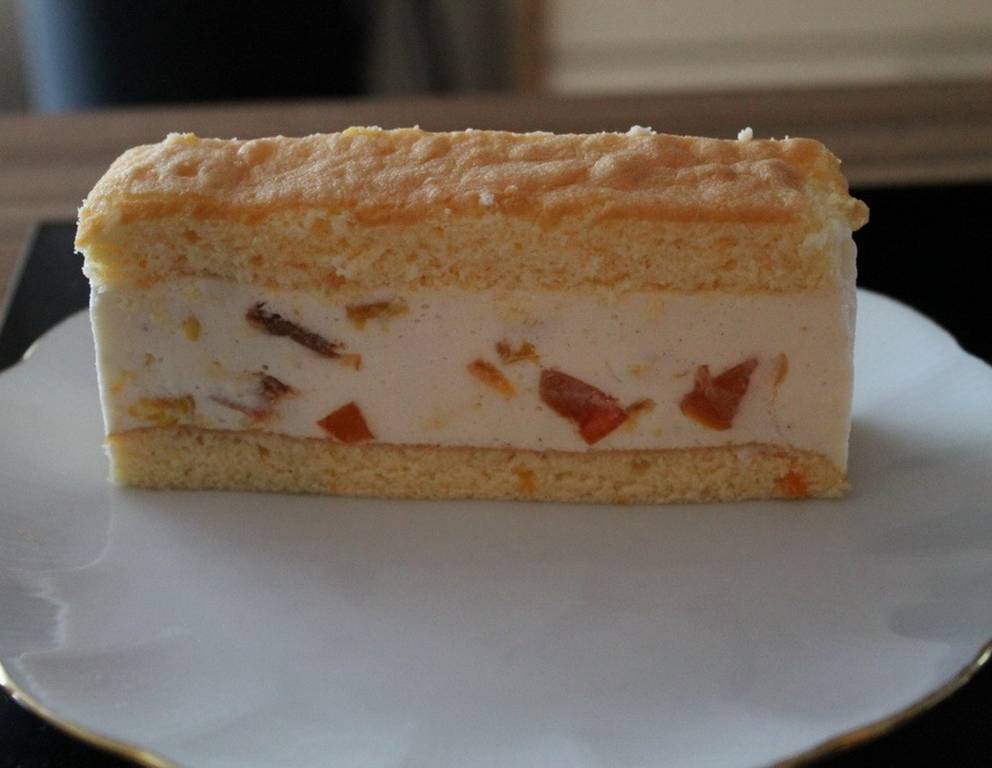 Marillen-Topfen-Joghurt Schnitten Marillen-Topfen-Joghurt Schnitten