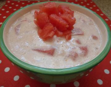 Leichtes Melonen-Buttermilch-Dessert