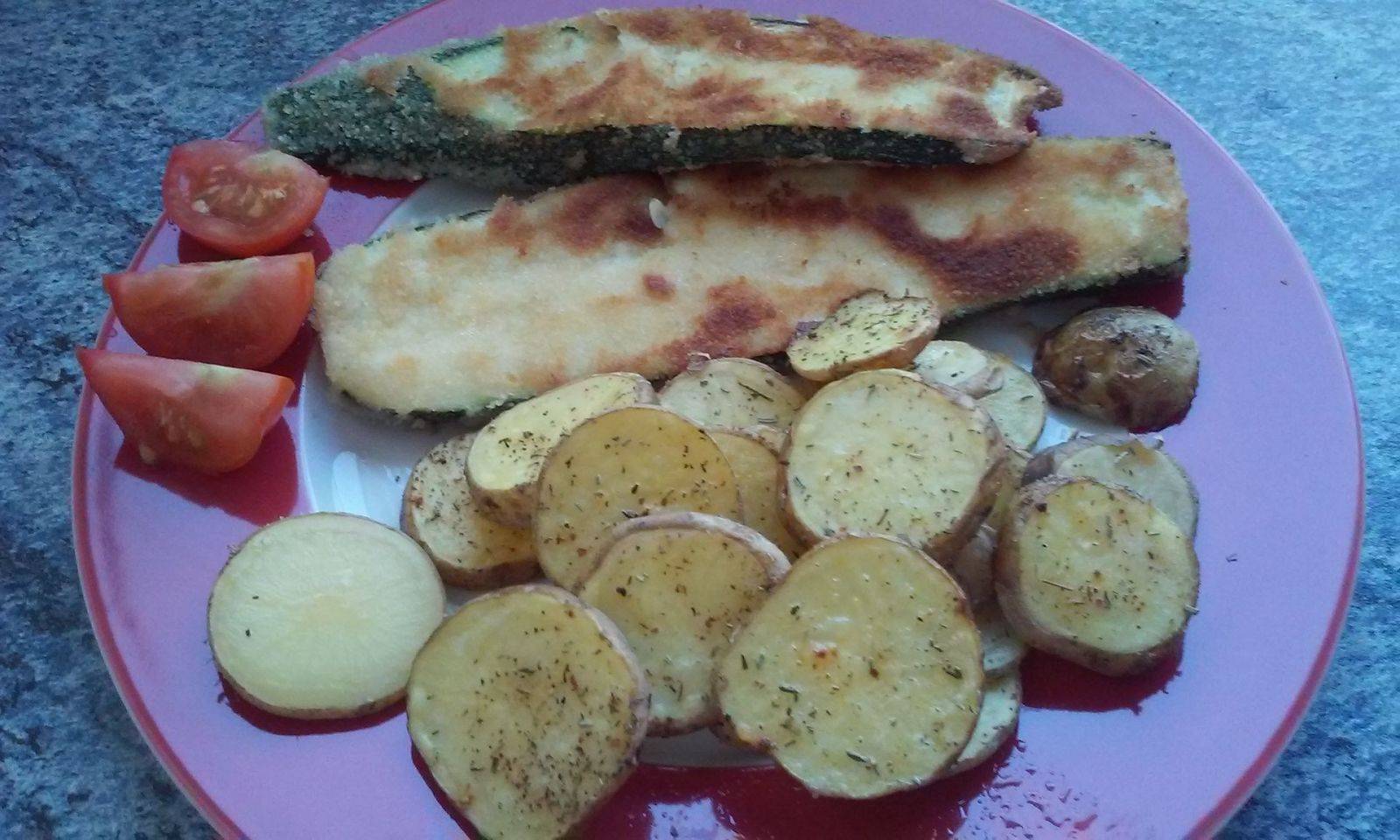 Gebackene Zucchini mit Ofenkartoffelscheiben