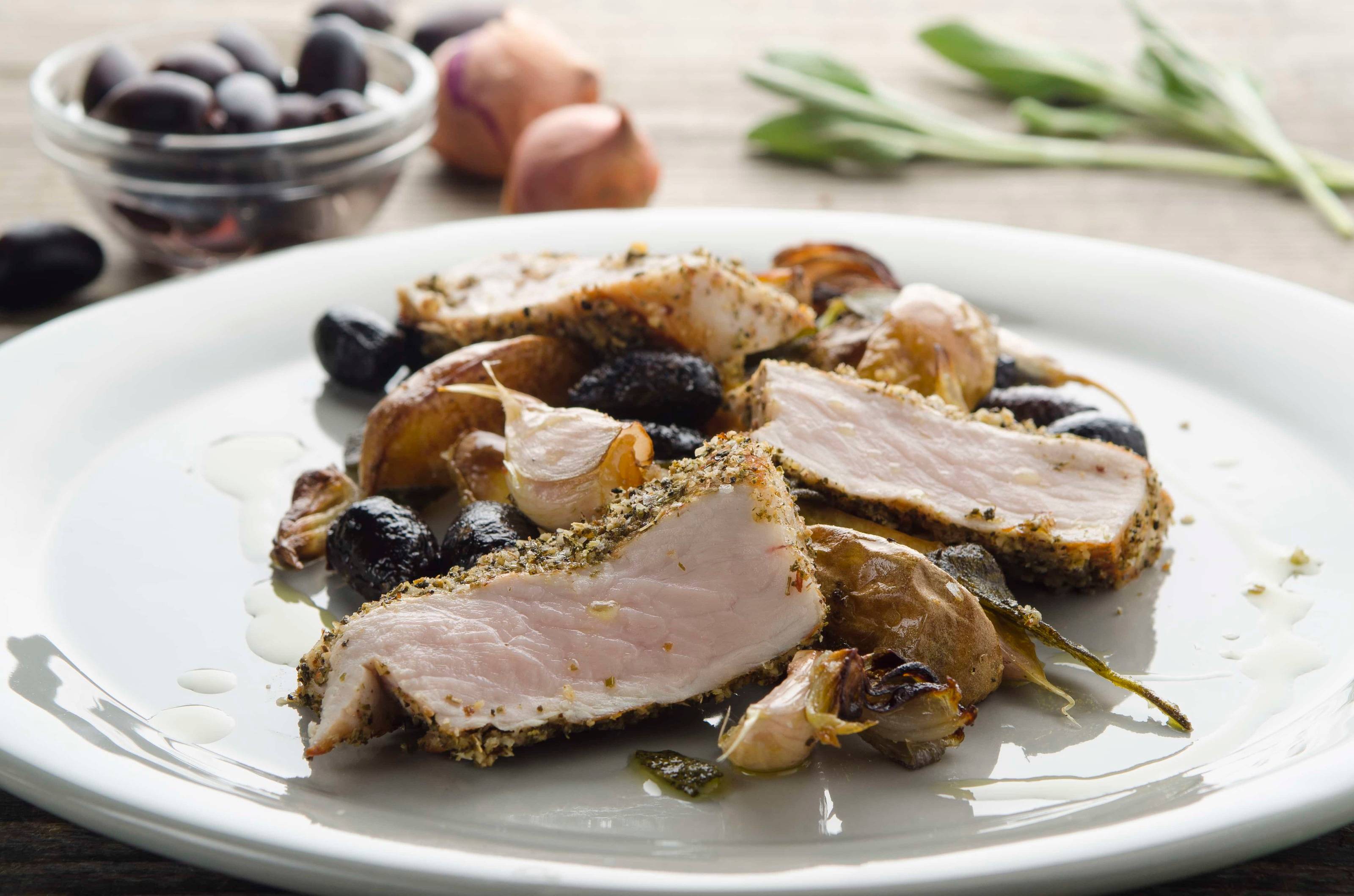 Schweinerücken im Haselnuss-Kräuter-Mantel Rezept - ichkoche.de