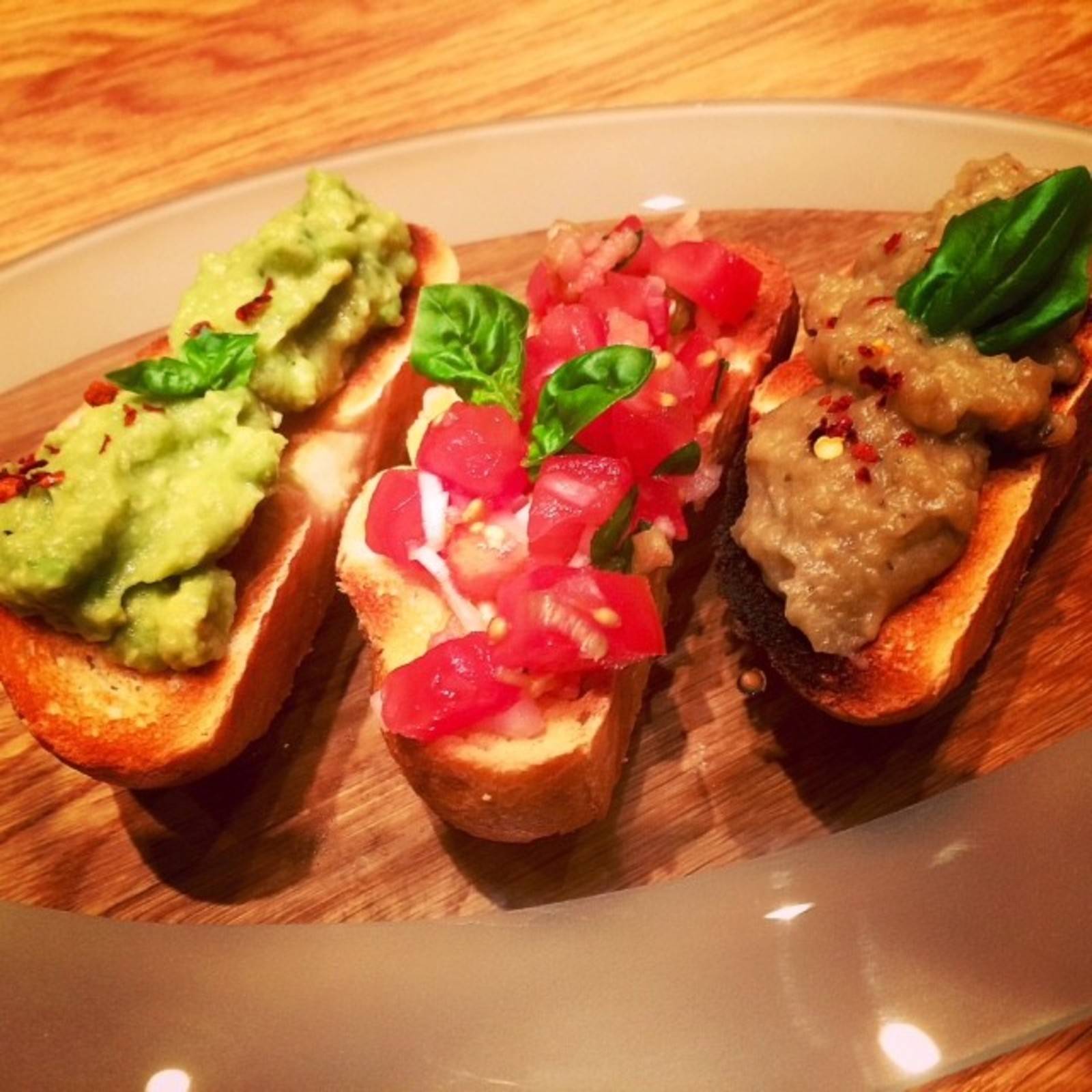 Avocado Bruschetta Rezept - ichkoche.de