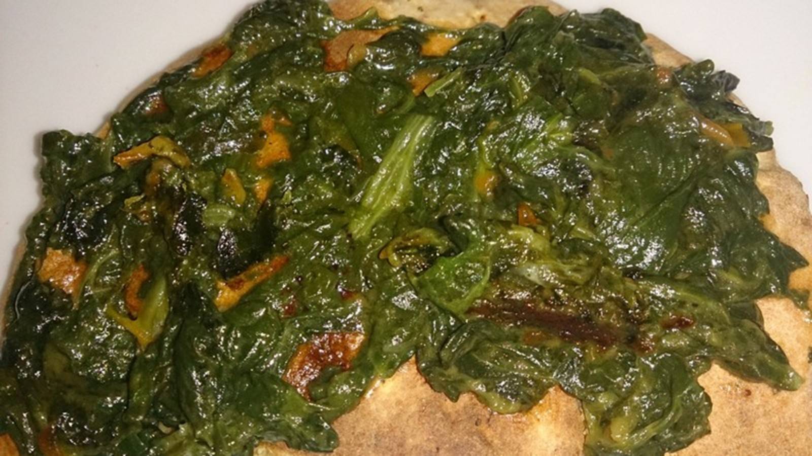 Schnelle Spinatpizza Rezept - ichkoche.de Schnelle Spinatpizza Rezept - ichkoche.de