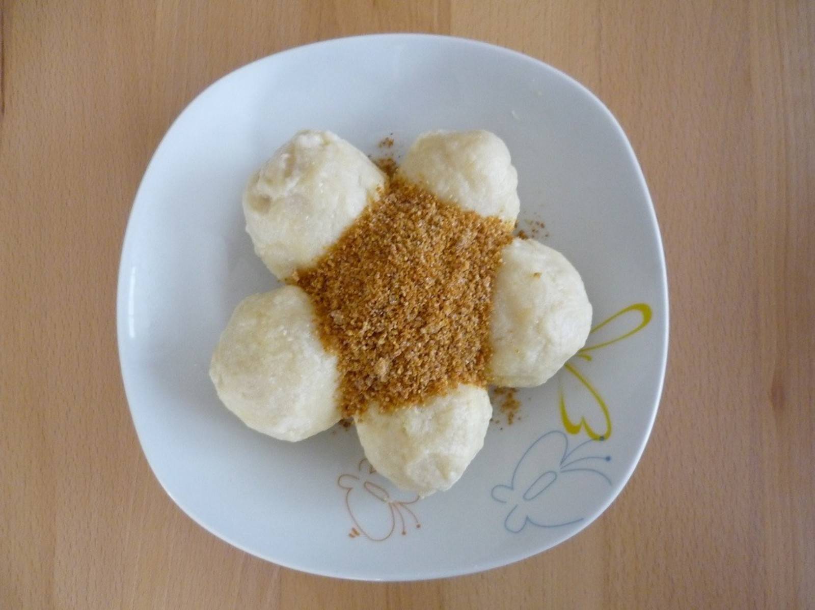 Zwetschkenknödel aus Topfenteig