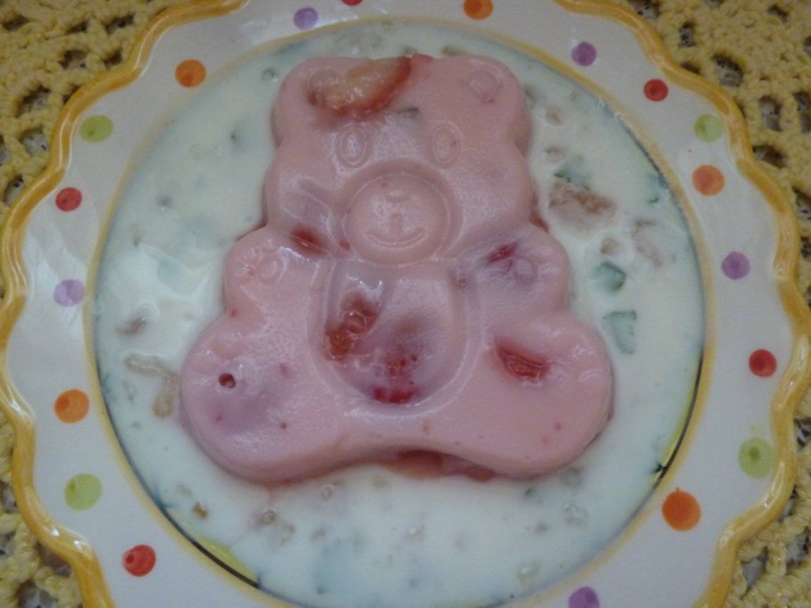Erdbeer-Kaltschale mit Melonenkugeln Rezept - ichkoche.at