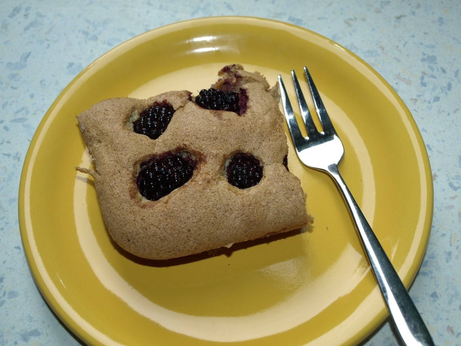 Brombeerkuchen aus Vollkorndinkelmehl