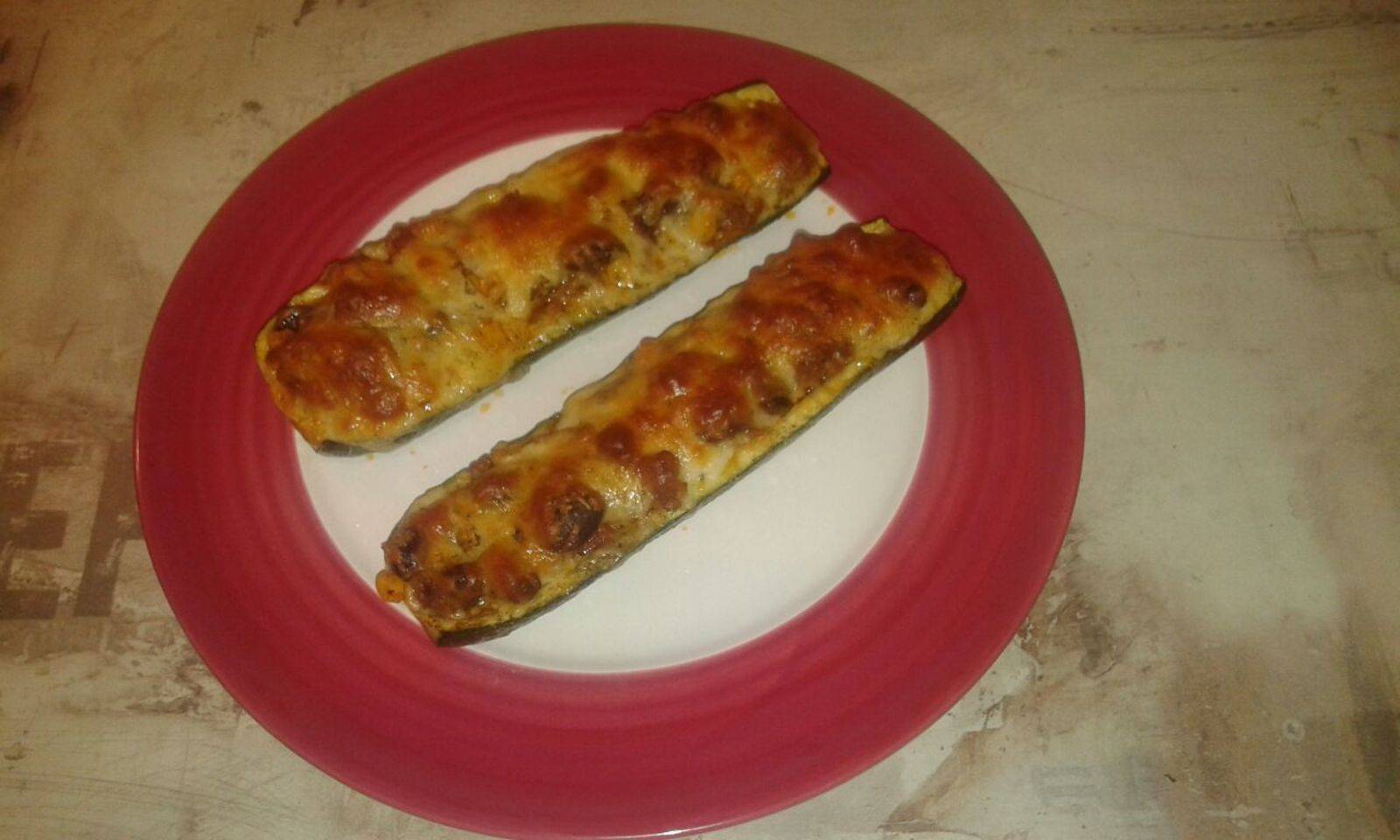 Gefüllte Zucchini