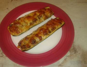 Gefüllte Zucchini Gefüllte Zucchini