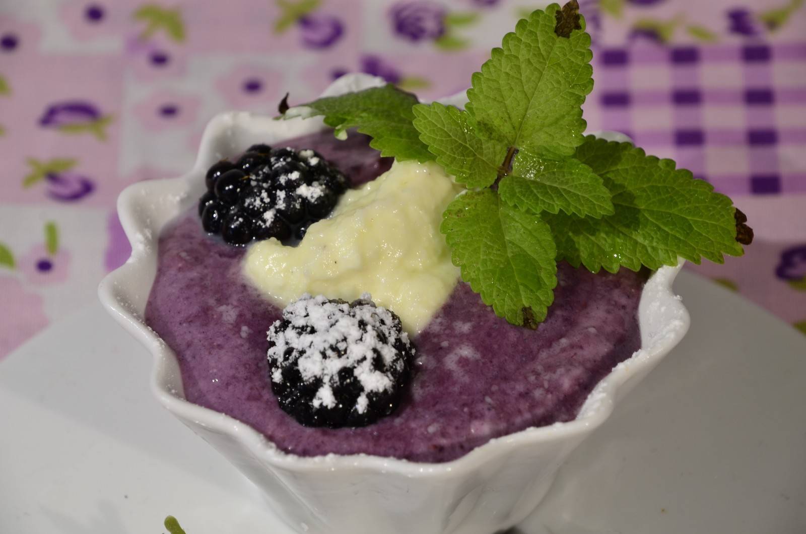 Brombeercreme (Schweden) Rezept - ichkoche.at Brombeercreme (Schweden) Rezept - ichkoche.at