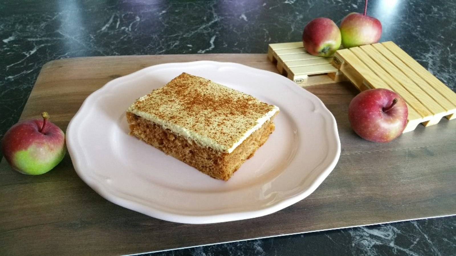 Saftiger Apfelkuchen