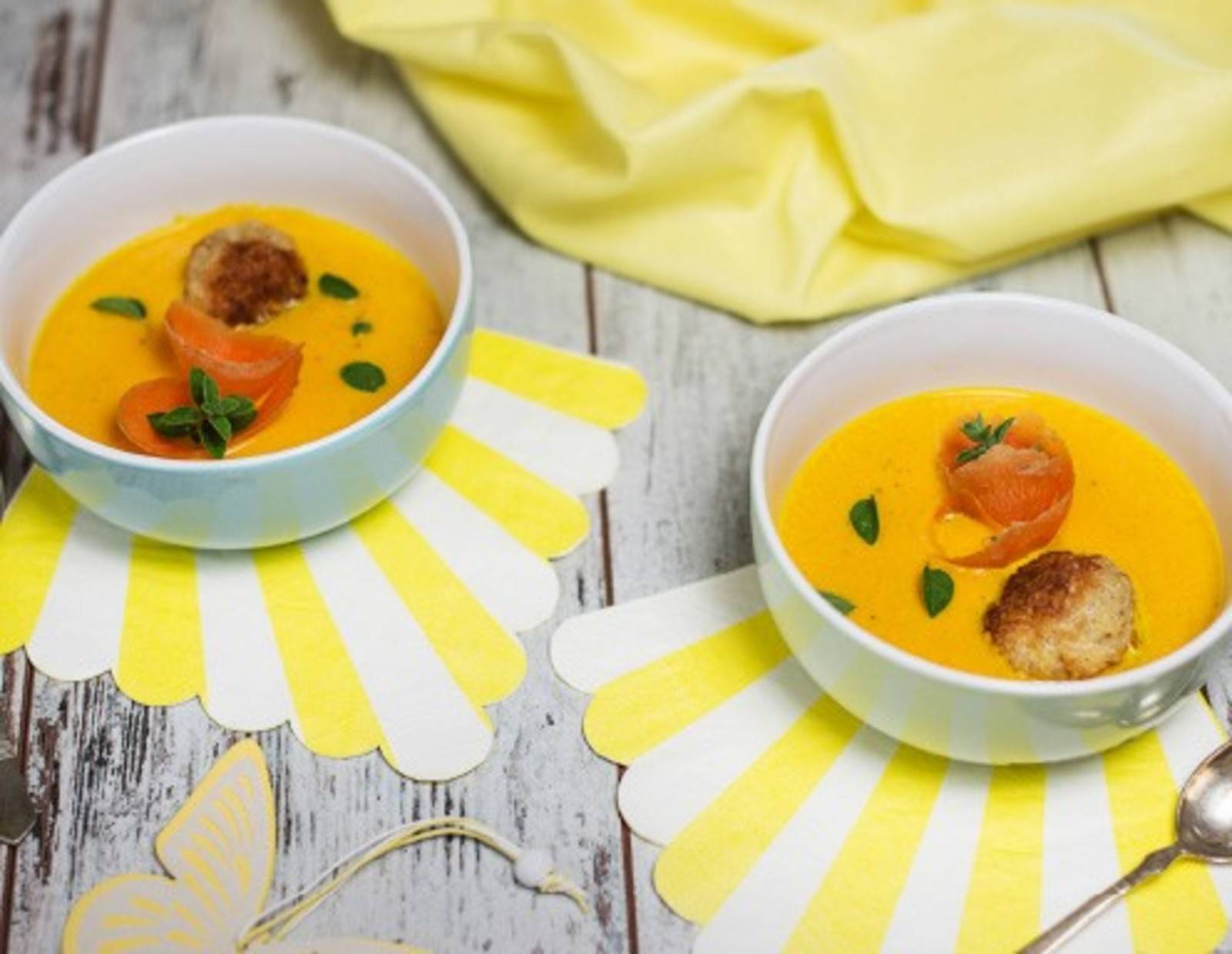 Karottensuppe mit Reisbällchen Rezept