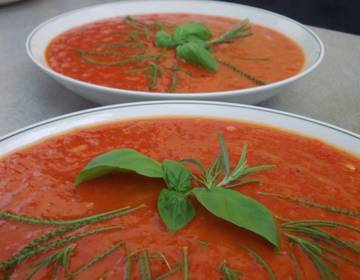 Scharfe Gazpacho (Spanische Gemüsekaltschale) Scharfe Gazpacho (Spanische Gemüsekaltschale)