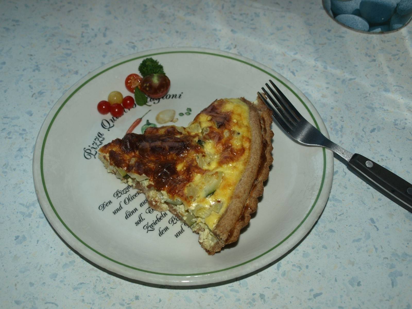 Zucchini-Speck-Quiche aus Vollkornmehl Rezept - ichkoche.de