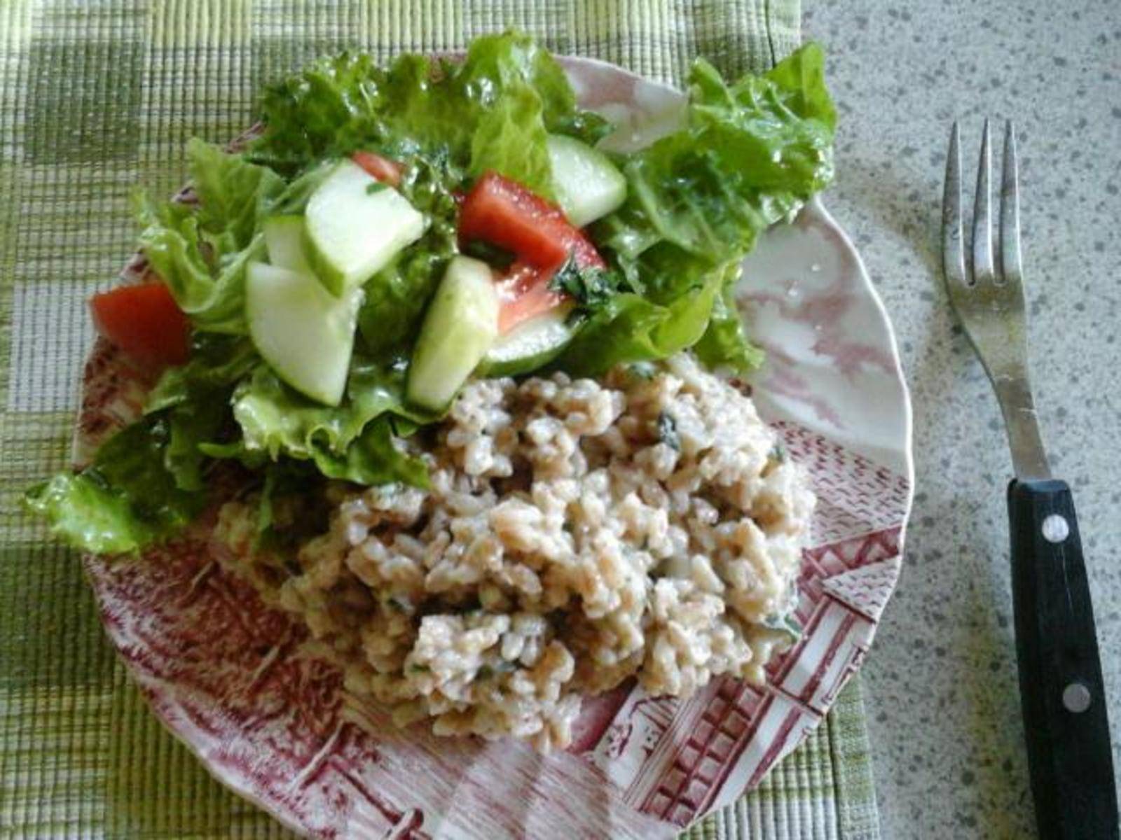Dinkel-Käse-Risotto mit Salat Rezept - ichkoche.at