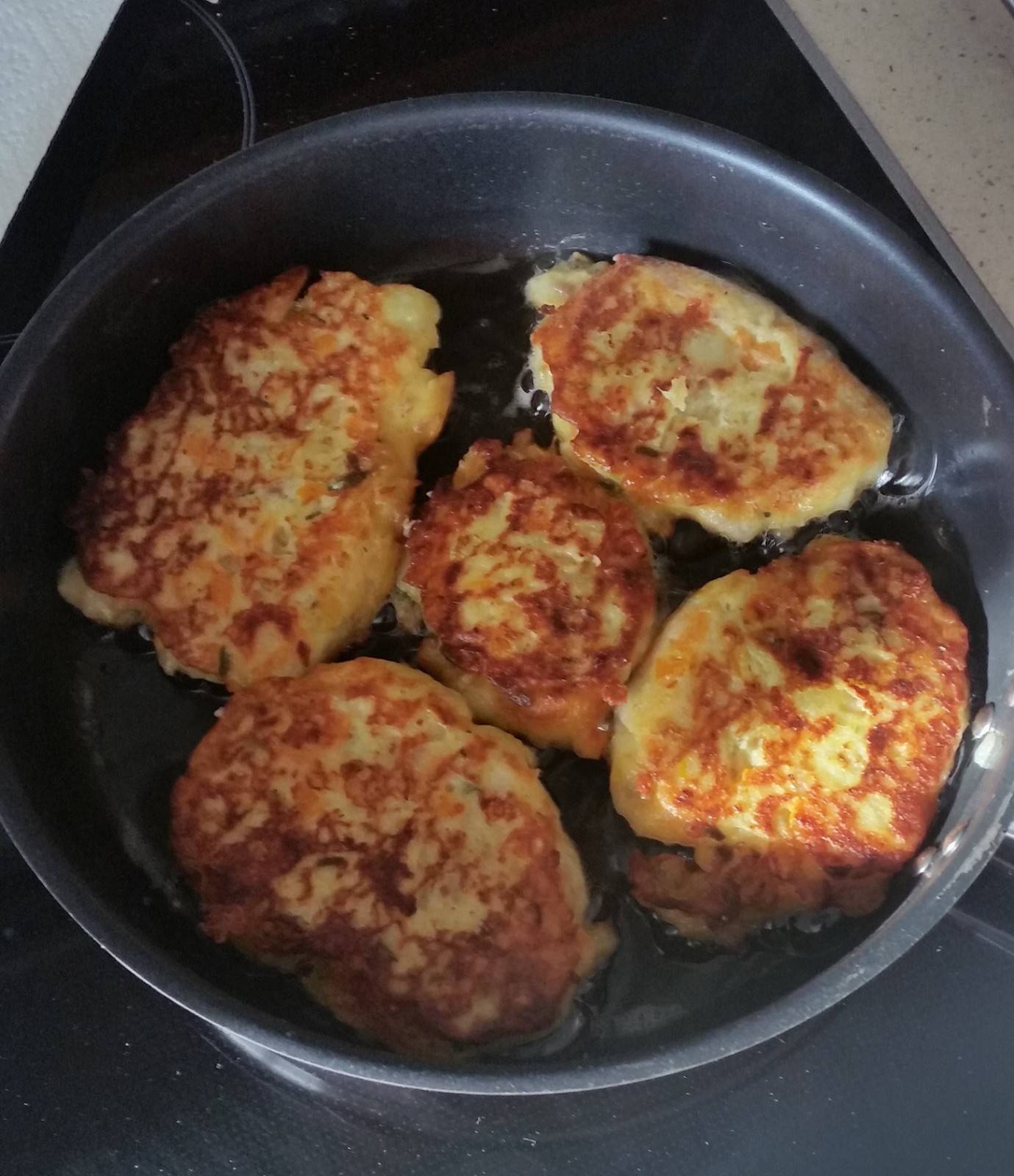 Zucchini-Gemüse-Laibchen Rezept - ichkoche.de