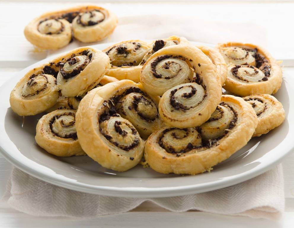 Oliven-Sardellen-Schweinsohren Oliven-Sardellen-Schweinsohren