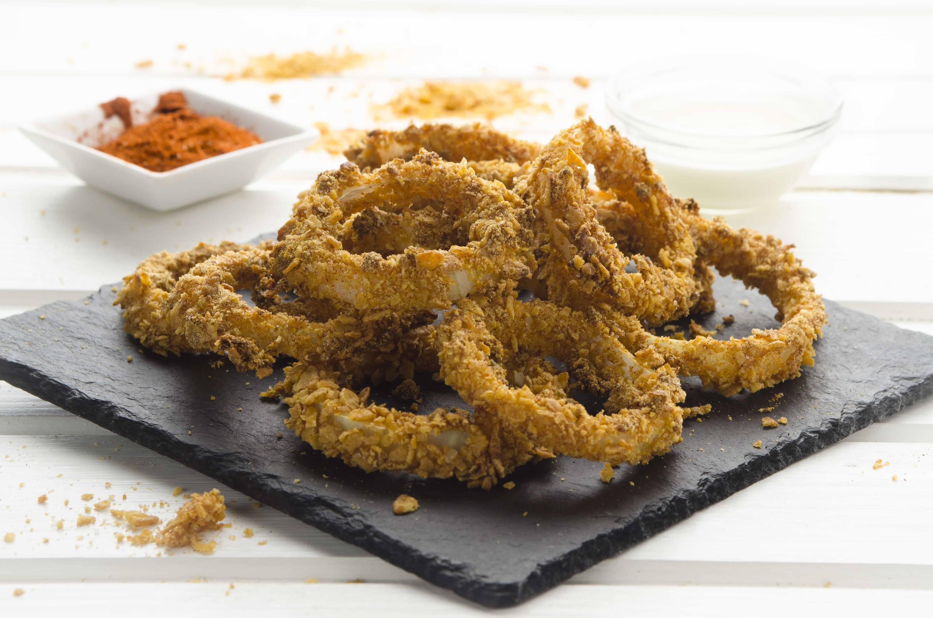 Zwiebelringe in Cornflakespanier Rezept