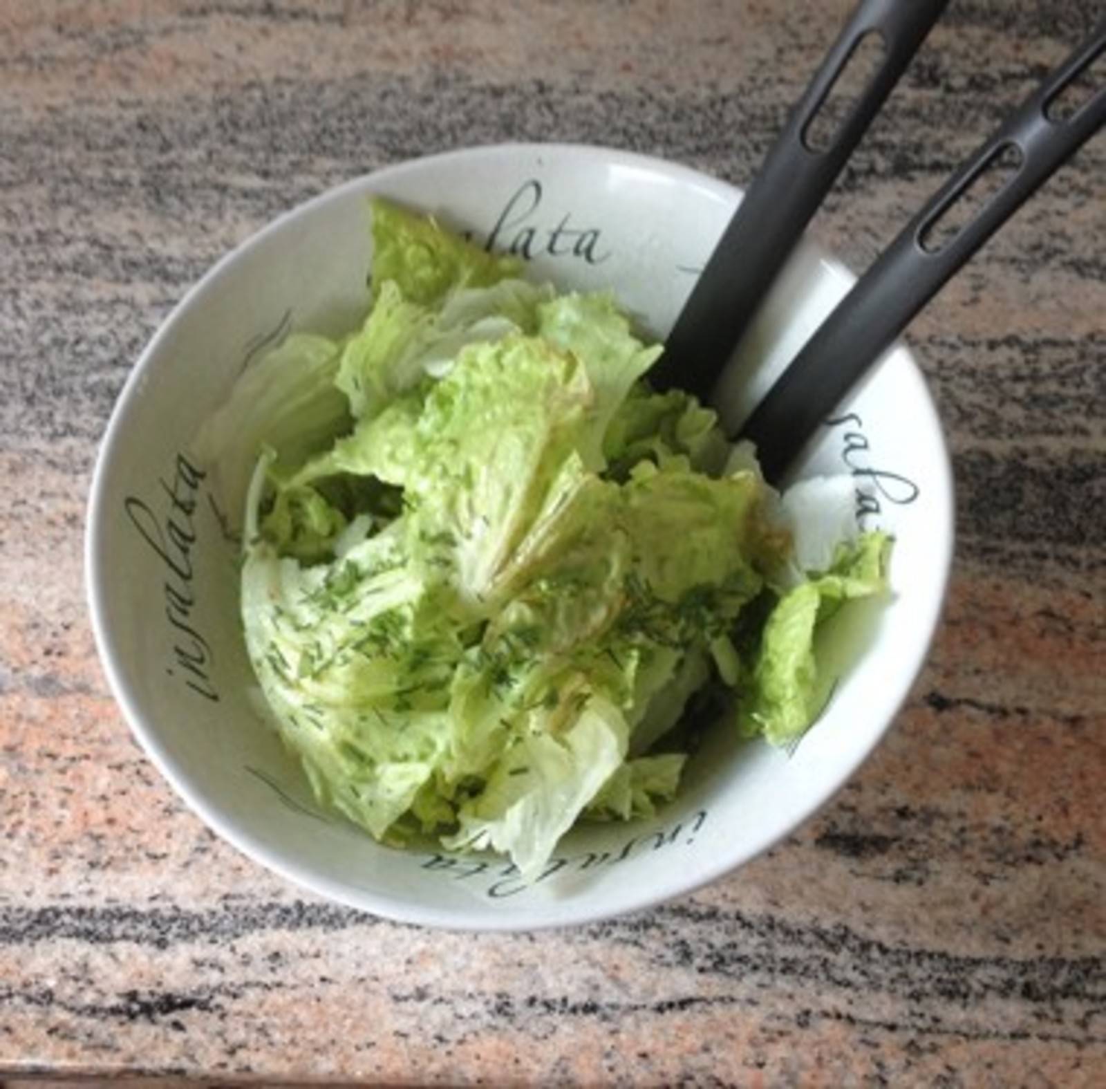 Gartensalat mit Kräuter-Honig-Senf-Vinaigrette Rezept - ichkoche