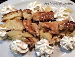 Scheiterhaufen vom Striezel  mit Äpfeln Scheiterhaufen vom Striezel  mit Äpfeln