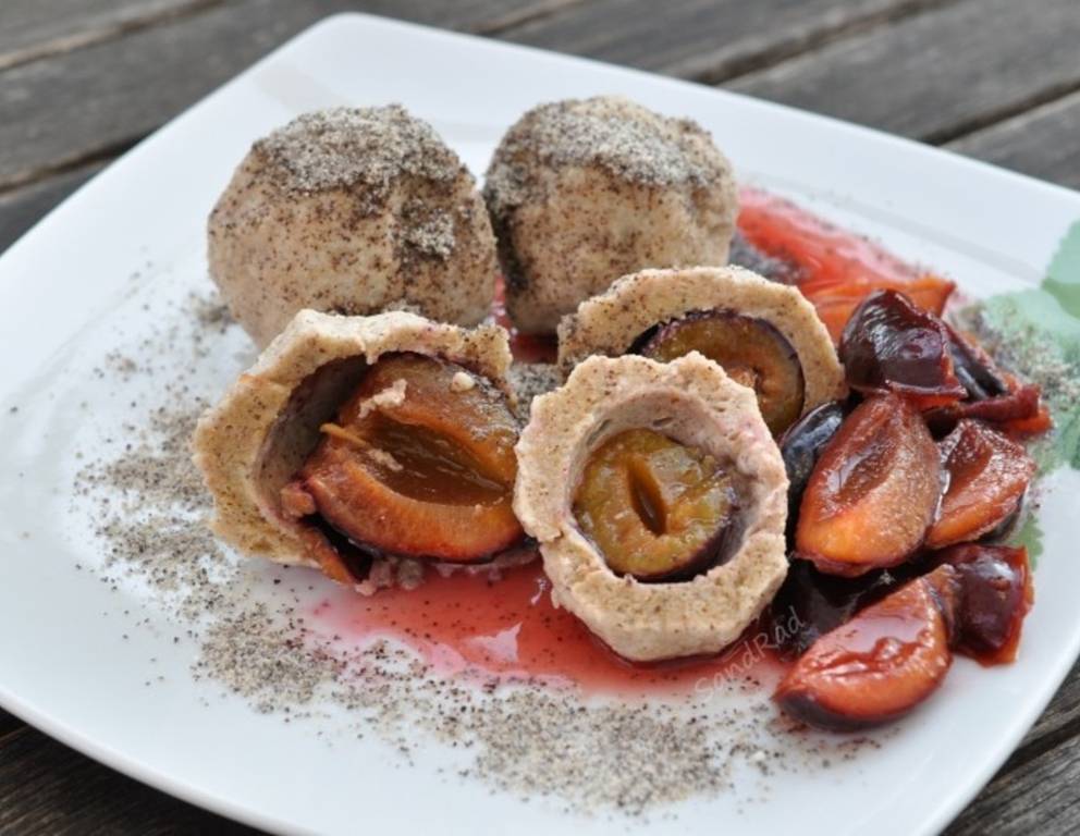 Topfen-Mohn Zwetschkenknödel Topfen-Mohn Zwetschkenknödel