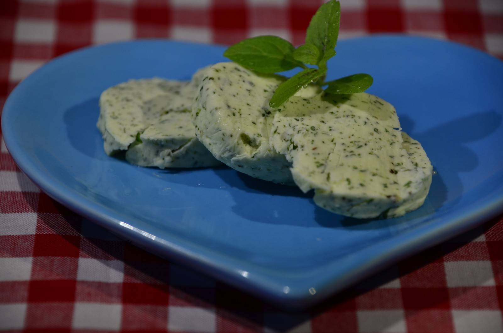 Kräuterbutter Rezept - ichkoche.de