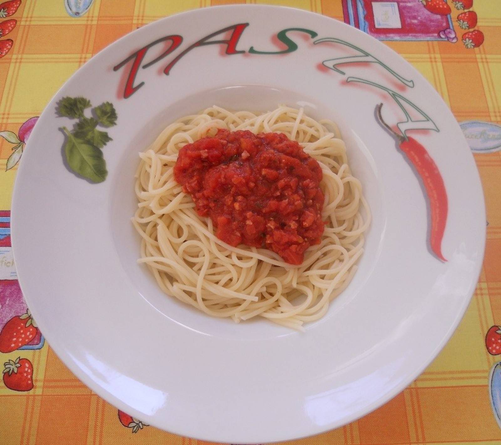 Würzige Tomatensauce mit Speck