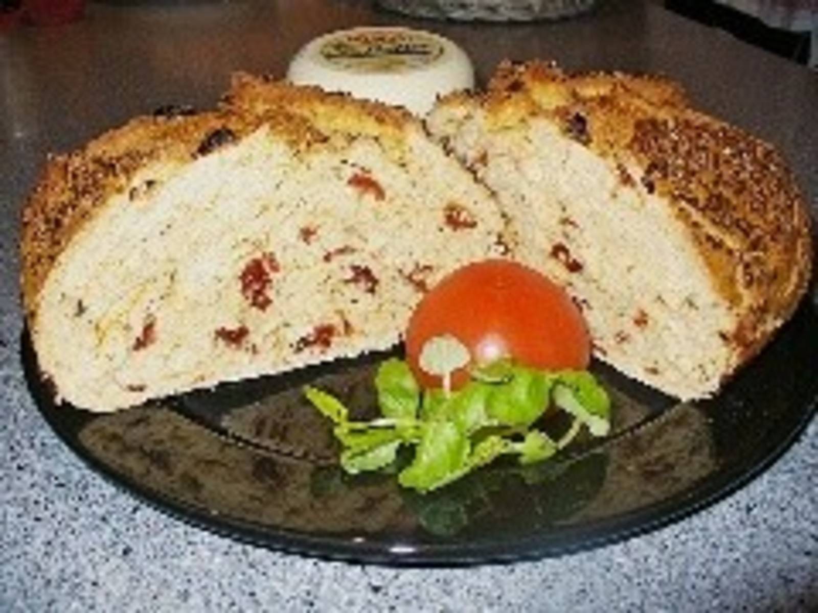 Tomaten-Pesto verde Brot