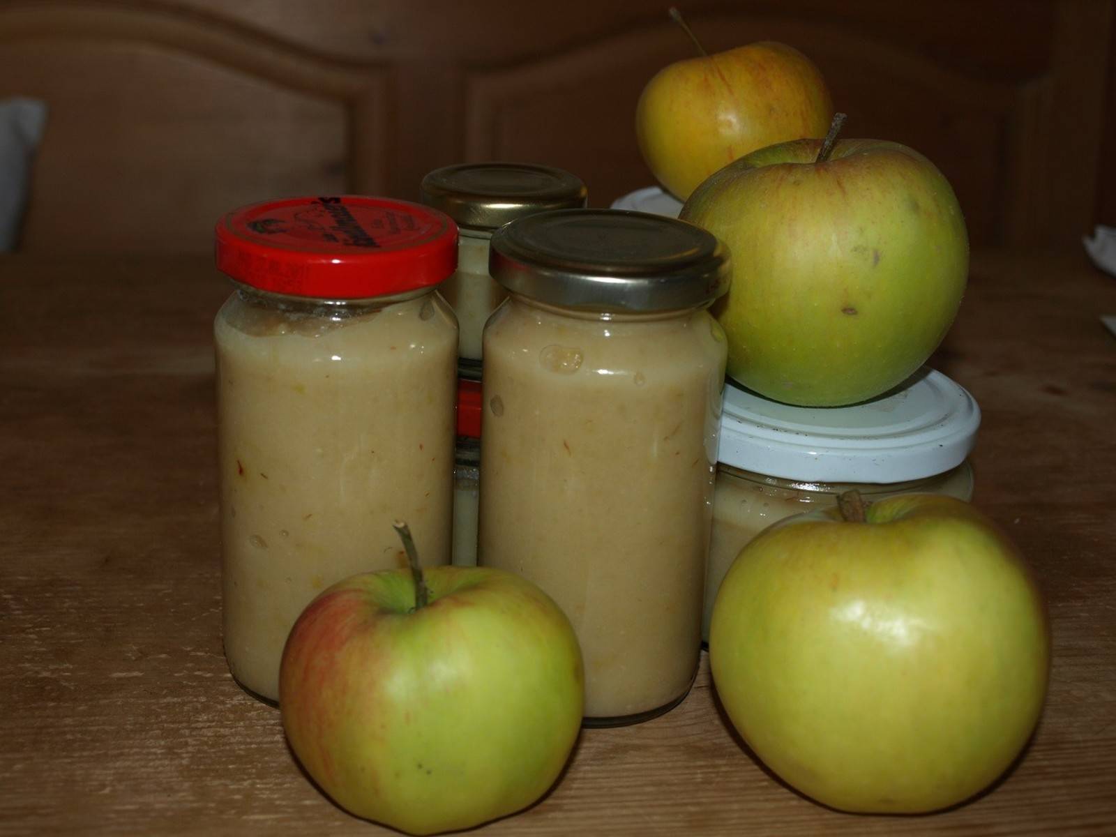 Apfelmarmelade mit Marzipan und Safran Rezept - ichkoche.de Apfelmarmelade mit Marzipan und Safran Rezept - ichkoche.de