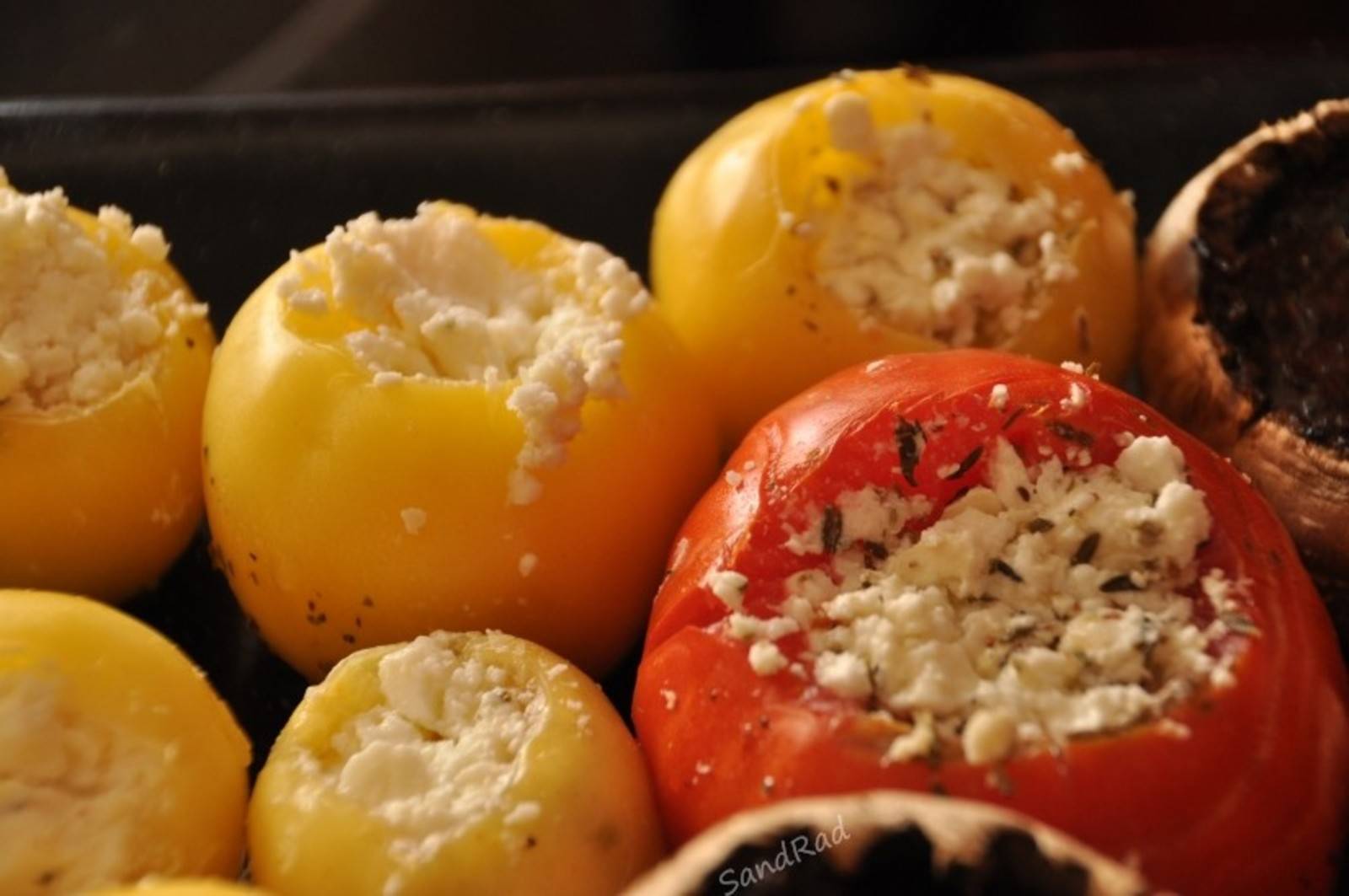 Paradeiser mit Feta vom Grill Rezept - ichkoche.de