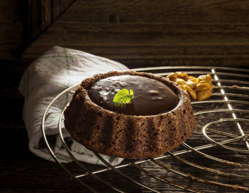 Karamelltörtchen mit gesalzenen Erdnüssen Karamelltörtchen mit gesalzenen Erdnüssen