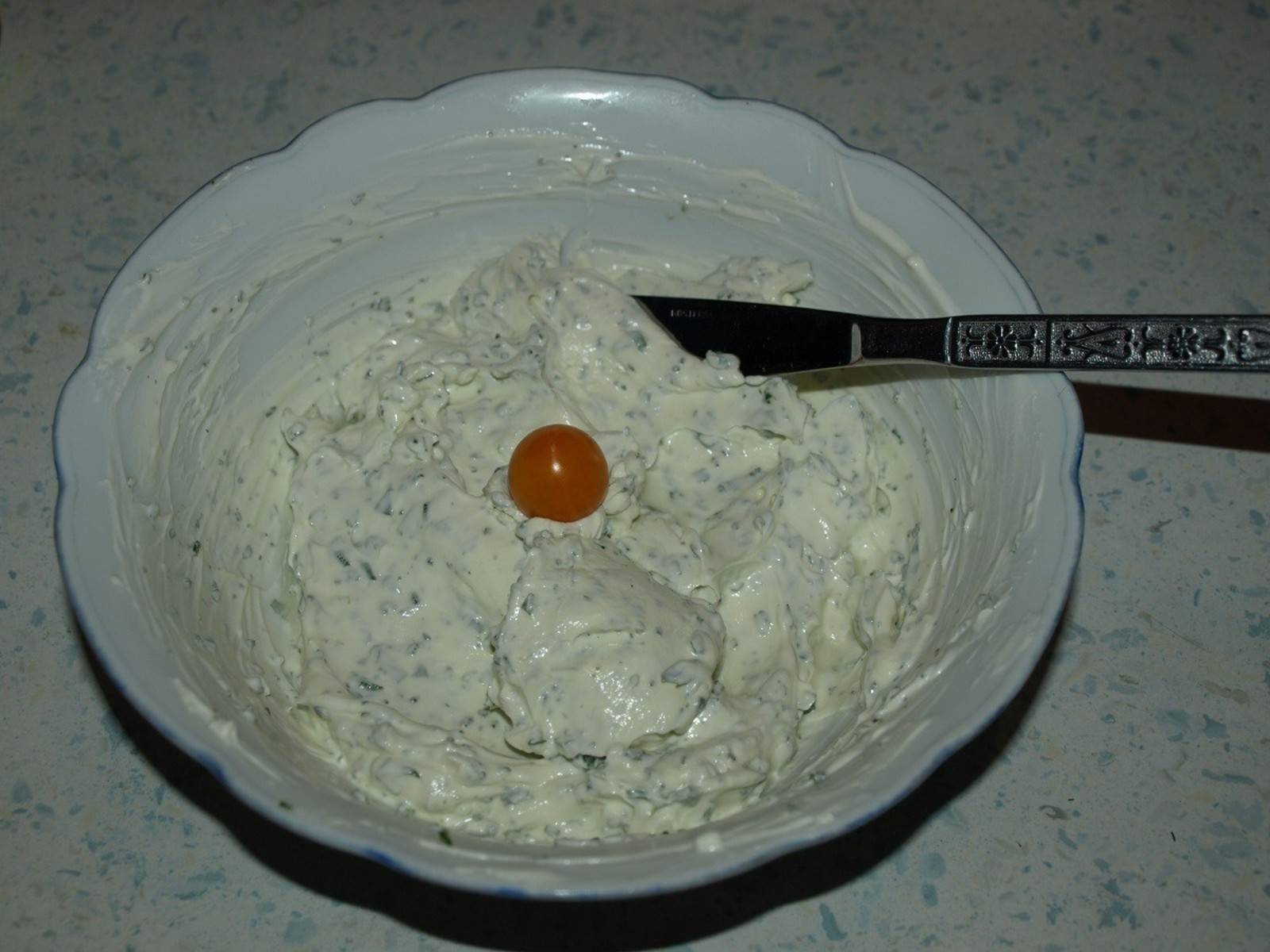 Frischer Kräuteraufstrich Rezept - ichkoche.de Frischer Kräuteraufstrich Rezept - ichkoche.de