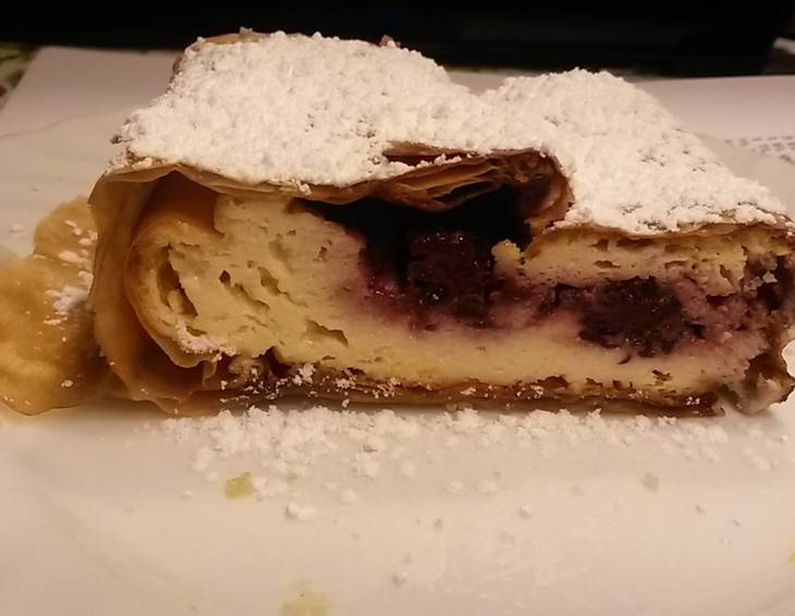 Brombeer-Topfen-Strudel