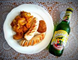 Gebratene Weißwürste mit Kürbis-Bratkartoffeln Gebratene Weißwürste mit Kürbis-Bratkartoffeln