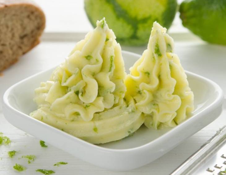 Limettenbutter mit Parmesan Limettenbutter mit Parmesan