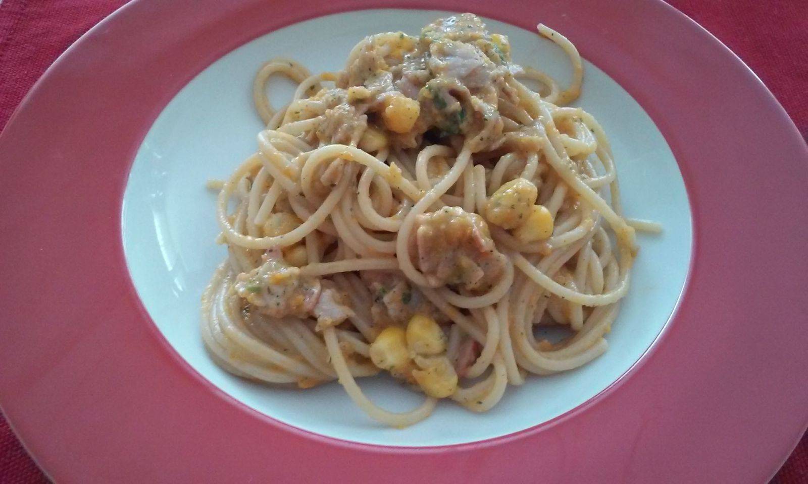 Pasta mit Zucchini-Käsesauce