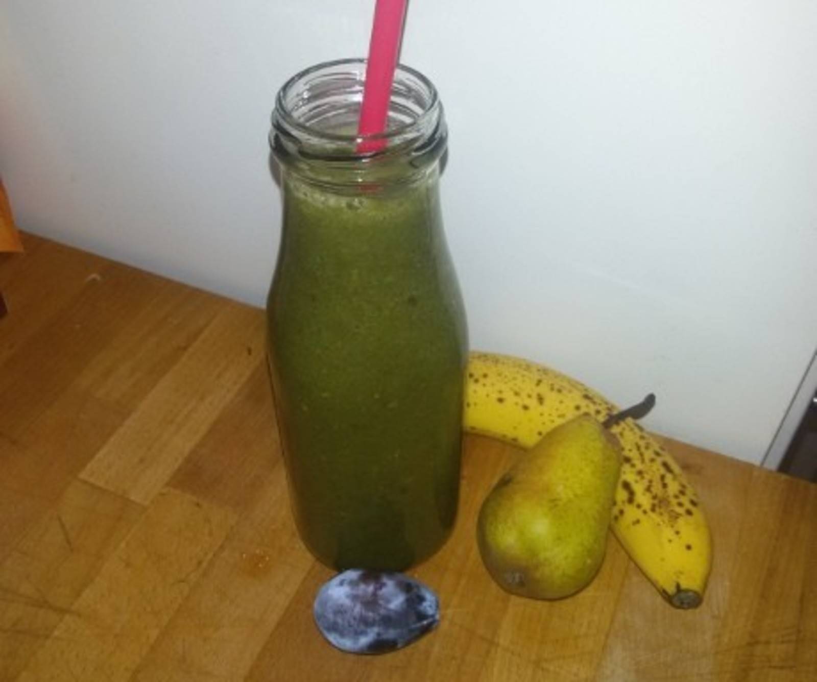 Grüner Smoothie mit Birne