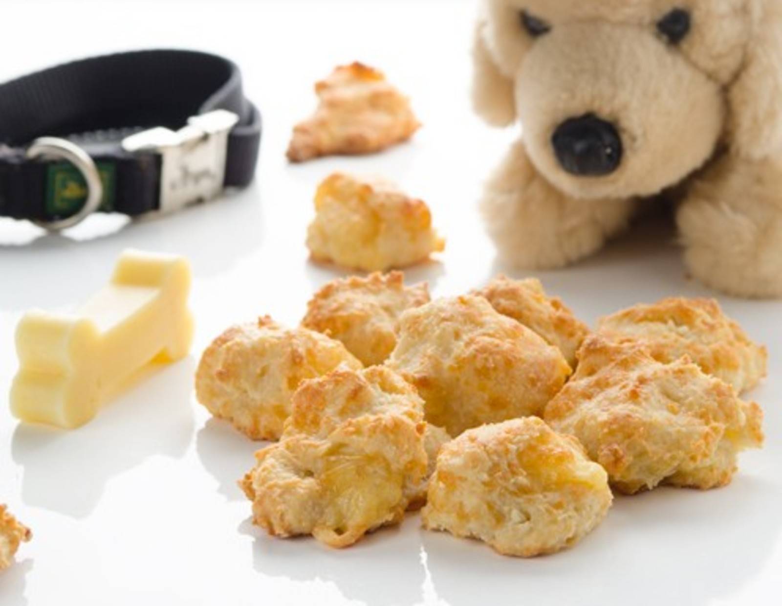 Hundekekse mit Käse und Kokos